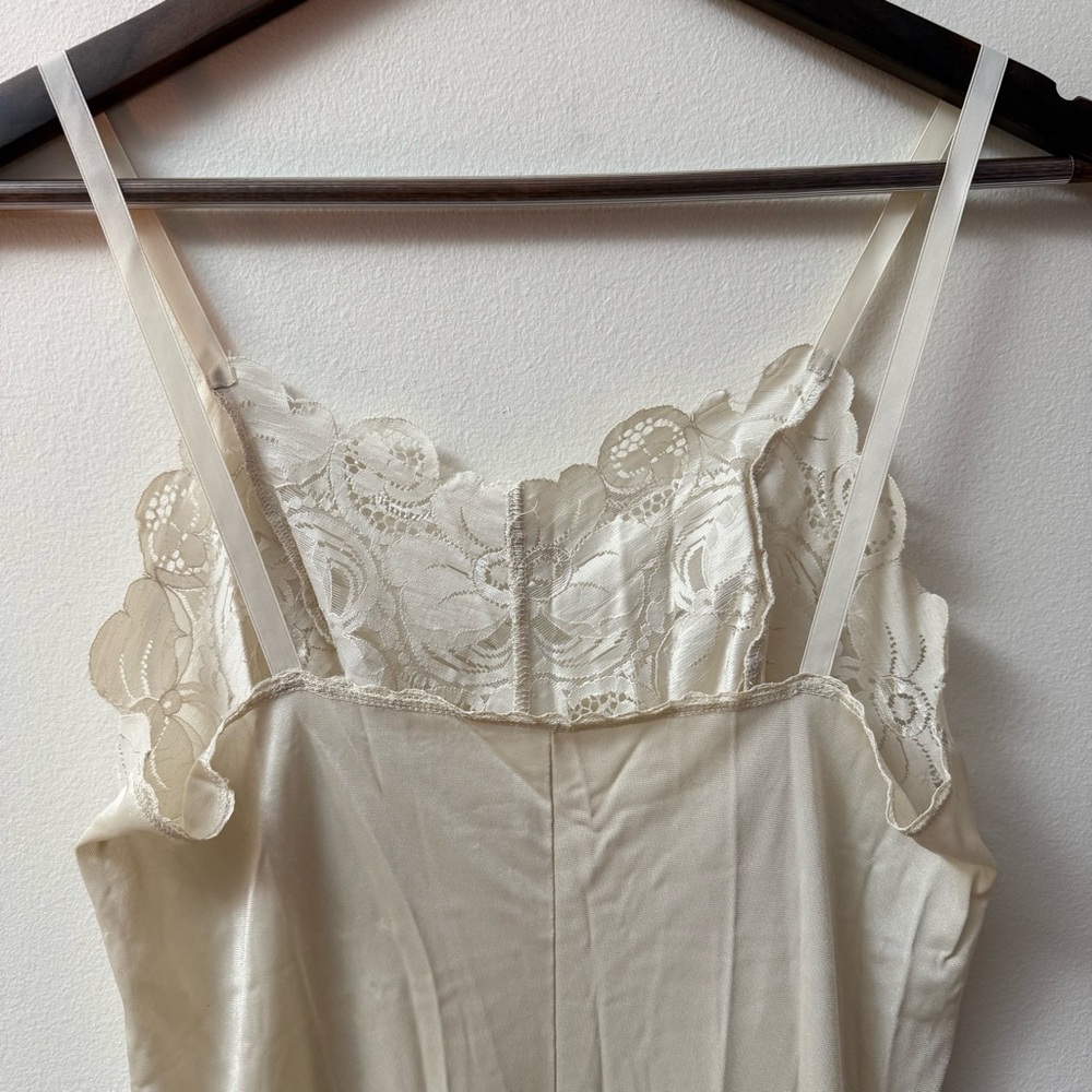 Vintage St. Michael Ivory Slip - Picture 7 of 9